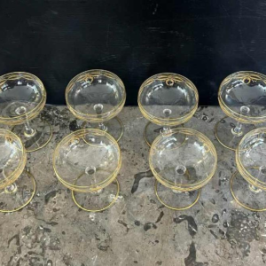 10 coupes à champagne en cristal de Baccarat modèle "Byzantine doré "