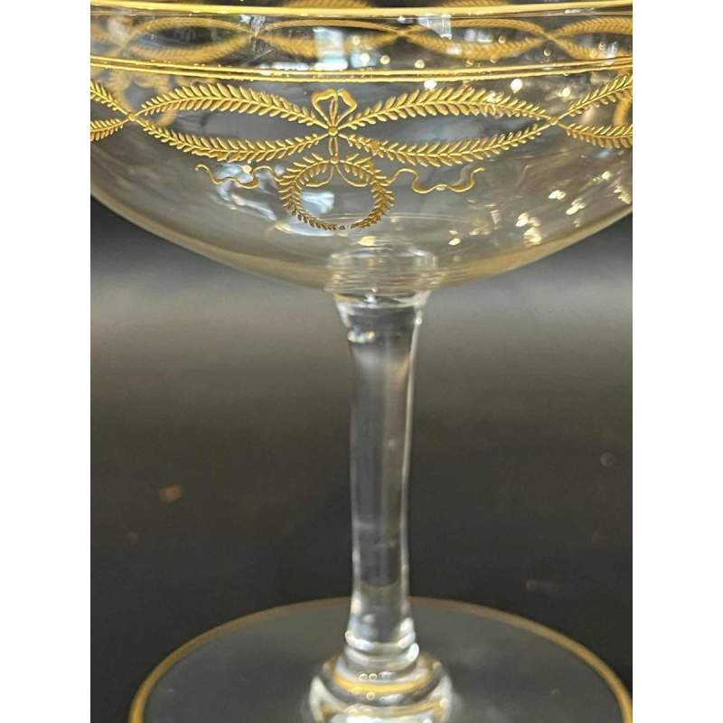 10 coupes à champagne en cristal de Baccarat modèle "Byzantine doré "