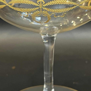 10 coupes à champagne en cristal de Baccarat modèle "Byzantine doré "