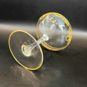 10 coupes à champagne en cristal de Baccarat modèle "Byzantine doré "