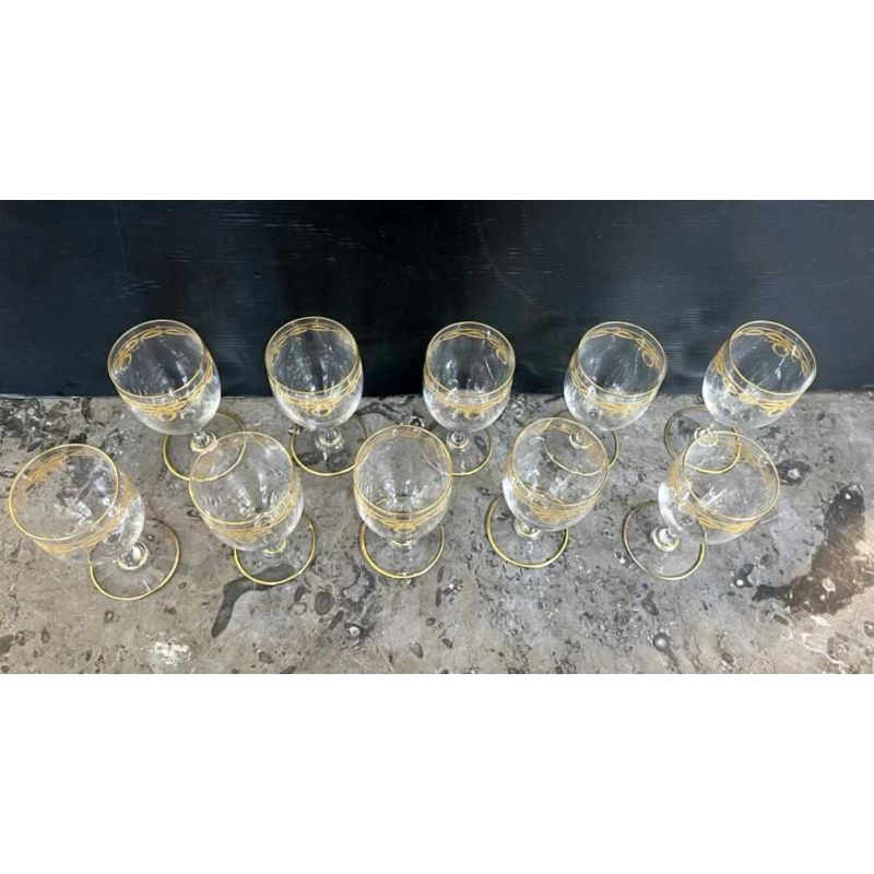 10 verres à vin en cristal de Baccarat modèle "Byzantine doré "