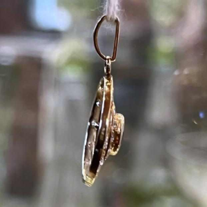 Pendentif médaillon rond or jaune saphir et diamants, fin du 19ème siècle