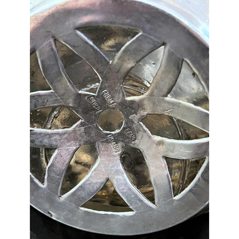 Glazen karaf met zilveren montuur, China 20e eeuw