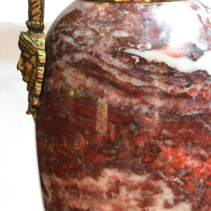Paire de vases / cassolettes en marbre rouge et bronze de style Empire, fin 19ème siècle