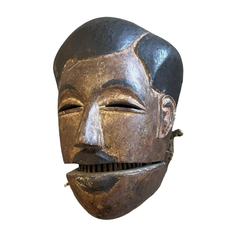 Masque Igbo (Ivo) du Nigeria.