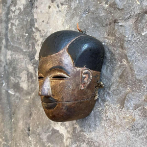 Masque Igbo (Ivo) du Nigeria.