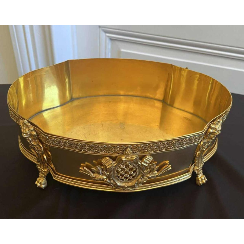 Imposante jardinière de table en bronze ajouré finement travaillé et doré, 19ème siècle