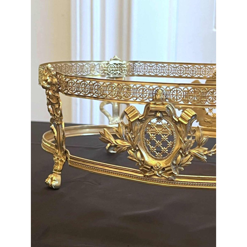 Imposante jardinière de table en bronze ajouré finement travaillé et doré, 19ème siècle