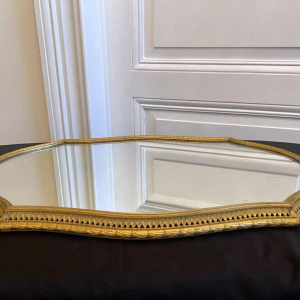 Imposante jardinière de table en bronze ajouré finement travaillé et doré, 19ème siècle