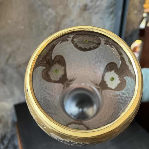 LEGRAS Monjoye, vase Art Nouveau à col renflé en verre givré émaillé, ca 1900