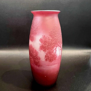 VAL SAINT LAMBERT atelier Petignot Vase in red lined glass with lacustre decoration