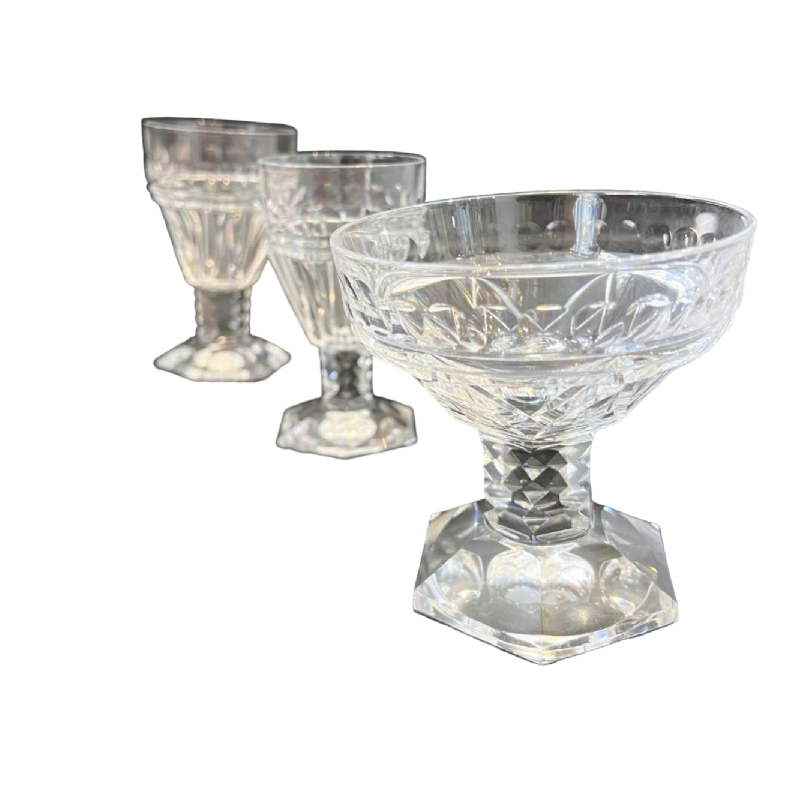Val Saint Lambert, service de verres en cristal taillé, modèle Mesmer, 36 pièces