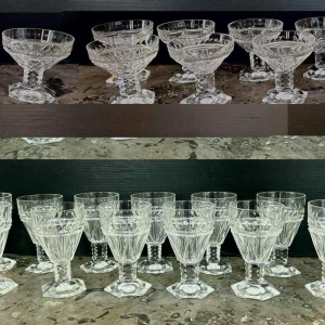 Val Saint Lambert, service de verres en cristal taillé, modèle Mesmer, 36 pièces