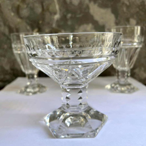 Val Saint Lambert, service de verres en cristal taillé, modèle Mesmer, 36 pièces