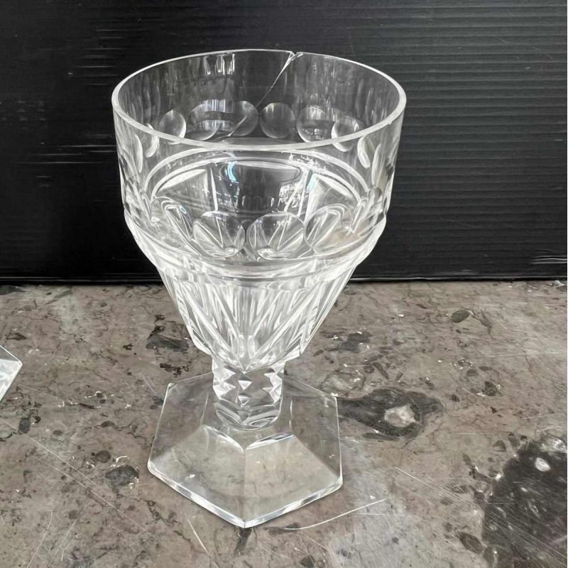 Val Saint Lambert, service de verres en cristal taillé, modèle Mesmer, 36 pièces