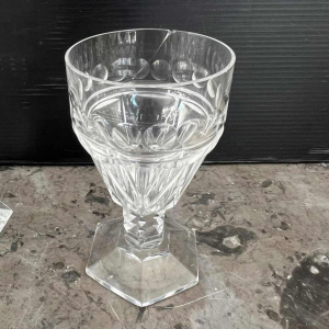 Val Saint Lambert, service de verres en cristal taillé, modèle Mesmer, 36 pièces