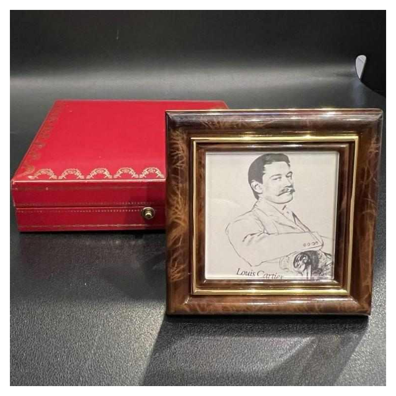 Must de Cartier verguld metalen en geëmailleerd fotolijstje