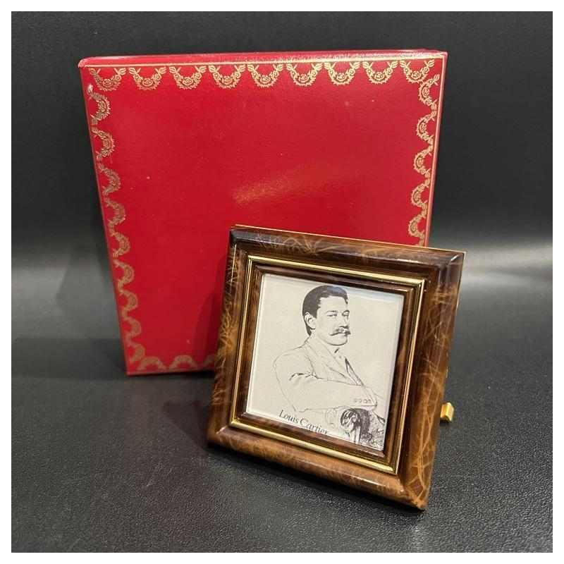 Must de Cartier verguld metalen en geëmailleerd fotolijstje