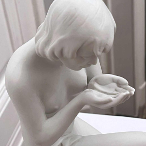 Kurt STEINER for Wallendorfer Porzellan Manufaktur, porcelain biscuit "Young woman kneeling".