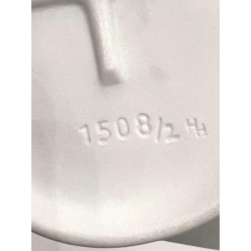 Kurt STEINER voor Wallendorfer Porzellan Manufaktur, porseleinen biscuit "Knielende jonge vrouw".