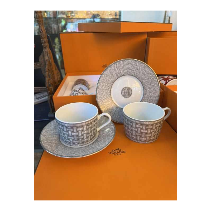 HERMÈS Paris - set van 2 porseleinen thee/koffie kop en schotels