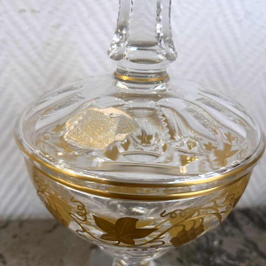 Val Saint Lambert Drageoir en cristal clair à décor gravé et doré à lor