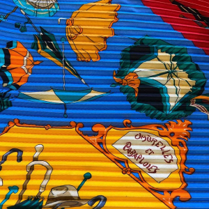 Hubert de Watrigant voor HERMÈS, “Paraplu's en parasols” zijden geplooid vierkant