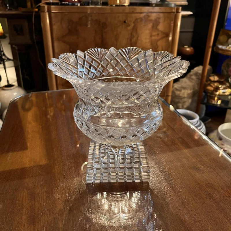 Val Saint Lambert, large richly cut crystal bowl/sweep bowl on foot, Vonèche style, 19th century