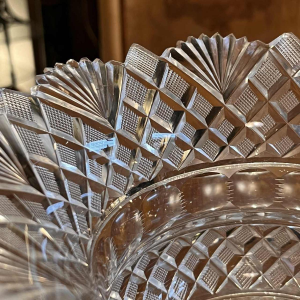 Val Saint Lambert, large richly cut crystal bowl/sweep bowl on foot, Vonèche style, 19th century