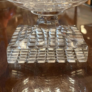 Val Saint Lambert, grande coupe / drageoir sur pied en cristal richement taillé, style Vonèche, 19ème siècle