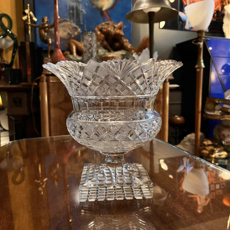 Val Saint Lambert, large richly cut crystal bowl/sweep bowl on foot, Vonèche style, 19th century