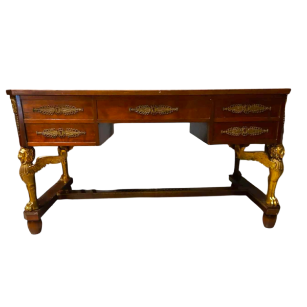 Mahoniehouten bureau ondersteund door vier bronzen gevleugelde sfinxen + fauteuil, 19e-eeuwse Empire-stijl