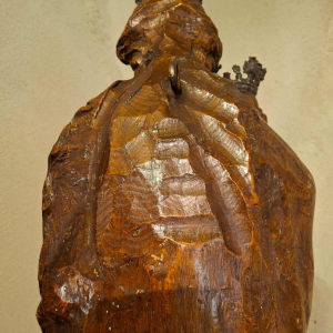 “Vierge à l'enfant Jésus“ statue en bois sculpté et argent, XVIIe s