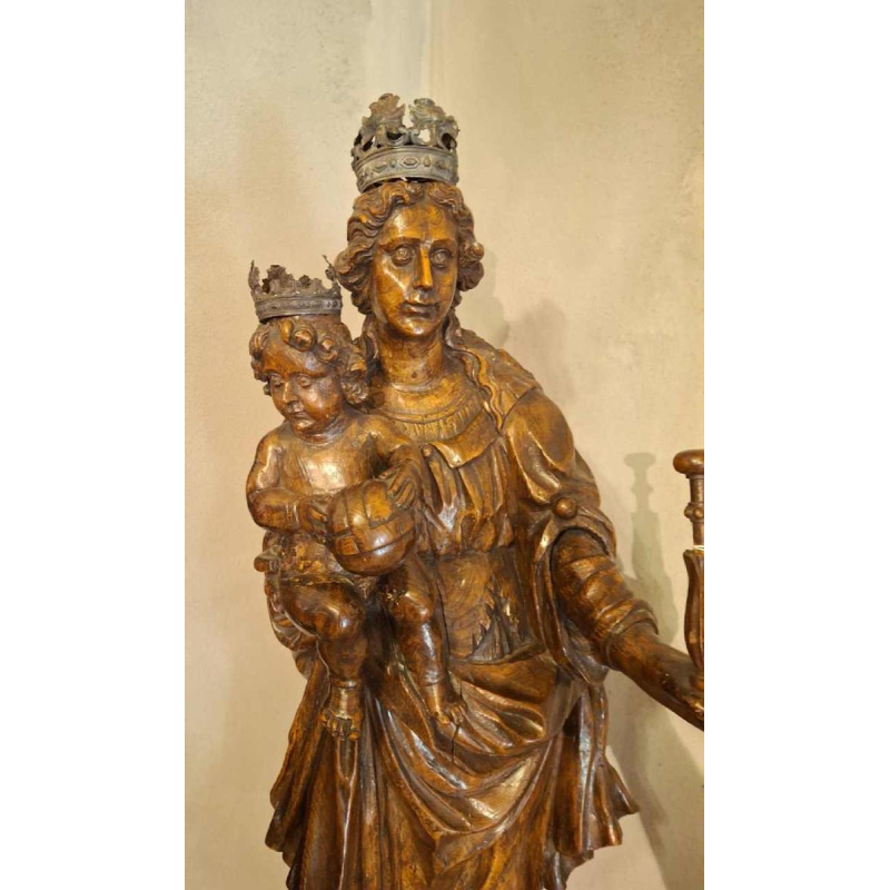 “Vierge à l'enfant Jésus“ statue en bois sculpté et argent, XVIIe s