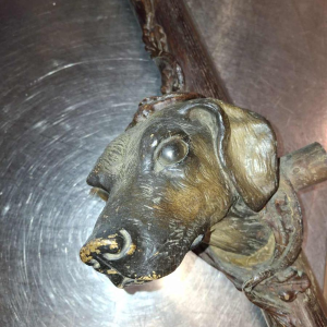 Console / encoignure de chasse "tête de chien" en chêne et bois de cerfs, fin XIXe s