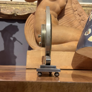 Hamilton & Inches, Art Deco 8-daagse klok, blauw geëmailleerd guilloché, vernikkeld staal, circa 1930