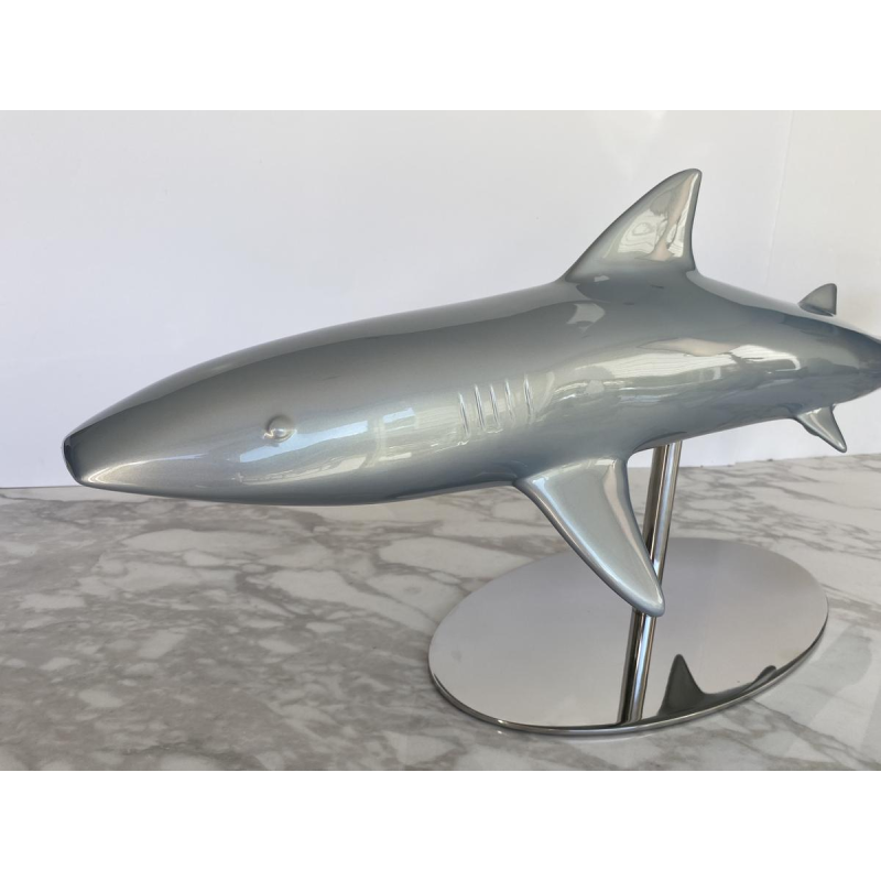 Laszlo Tibay voor Caster Bronz Kft "Shark" blauw gelakt bronzen beeld, 21e eeuw