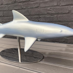 Laszlo Tibay voor Caster Bronz Kft "Shark" blauw gelakt bronzen beeld, 21e eeuw