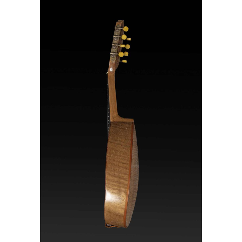 Gelas double-top mandoline uit 1927, muziekinstrument genummerd 5947 en gestempeld