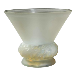 PINSONS vase (1930) by RENE LALIQUE (1860-1945) :
