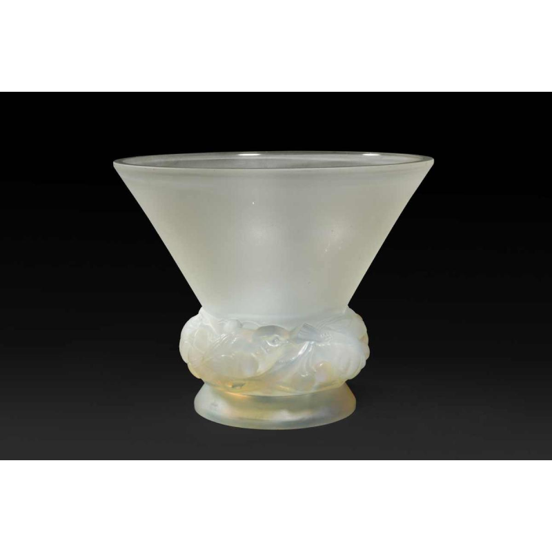 Vase « PINSONS » «(1930) de RENE LALIQUE (1860-1945) :