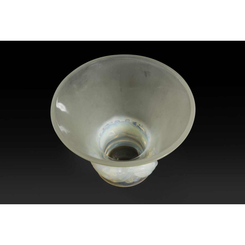 Vase « PINSONS » «(1930) de RENE LALIQUE (1860-1945) :