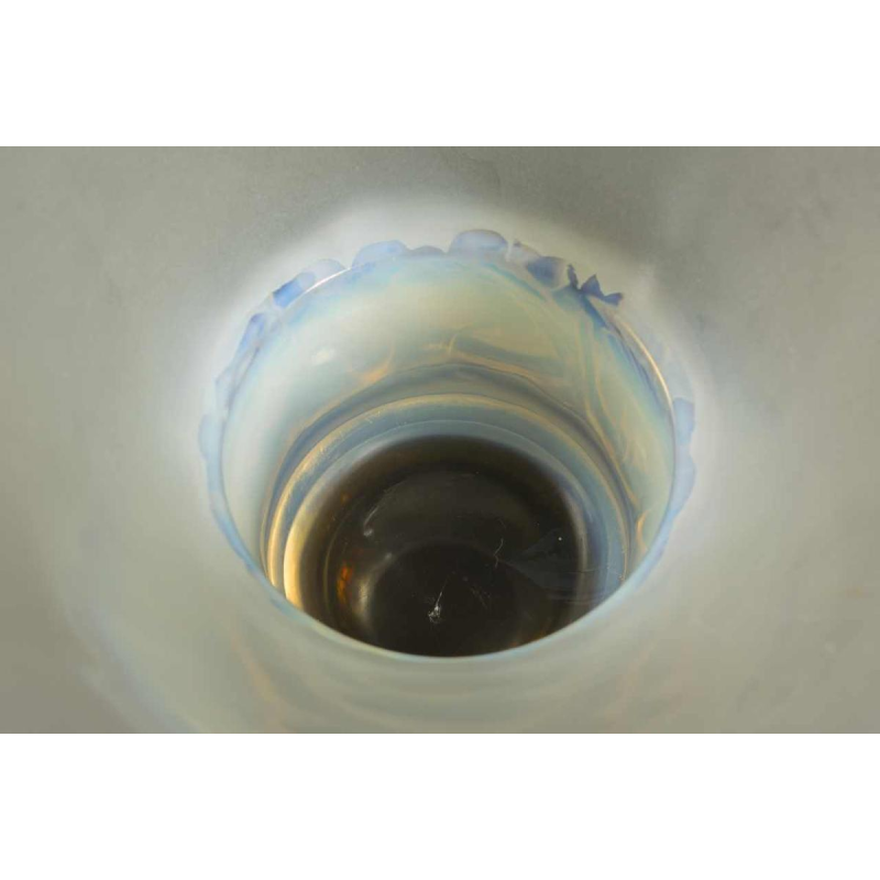 Vase « PINSONS » «(1930) de RENE LALIQUE (1860-1945) :