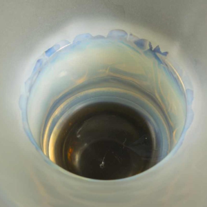 Vaas « PINSONS » (1930) van RENÉ LALIQUE (1860-1945):