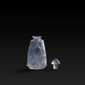 RENE LALIQUE, Garniture de toilette « PERLES », flacon de parfum N° 3