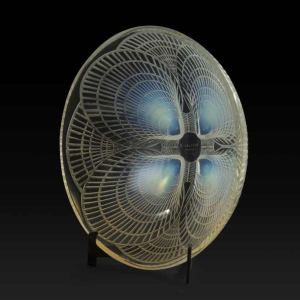 Coupe « COQUILLE N° 1 » (1924) de RENE LALIQUE (1860-1945) :