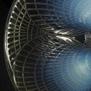 “SHELL N° 1" BOWL (1924) BY RENE LALIQUE (1860-1945):