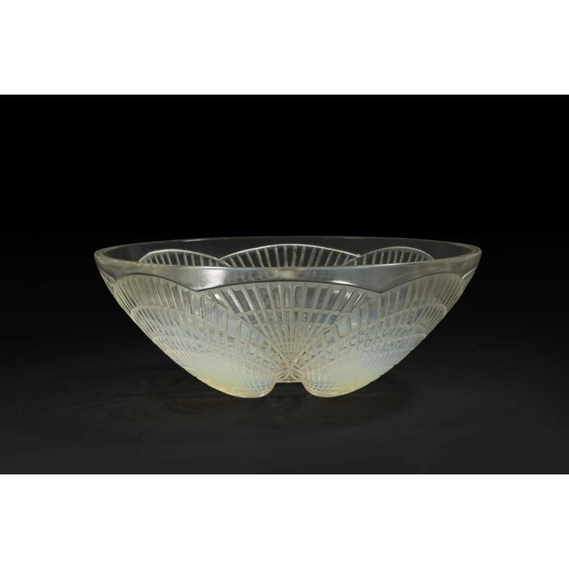 “SHELL N° 1" BOWL (1924) BY RENE LALIQUE (1860-1945):