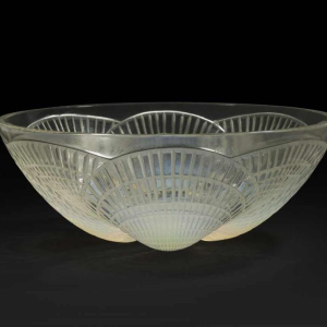 Coupe « COQUILLE N° 1 » (1924) de RENE LALIQUE (1860-1945) :