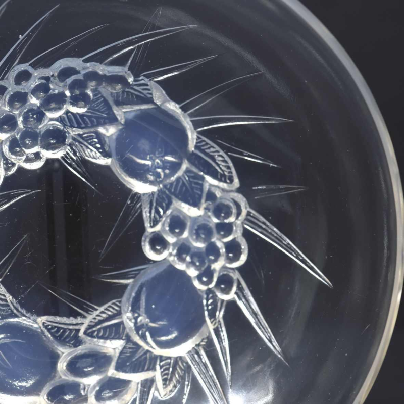 "MONT DORE" Bowl (1928), Masterpiece by René Lalique (1860-1945)